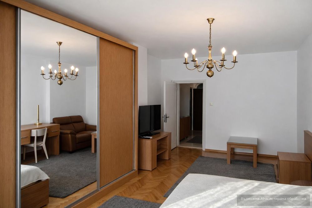 Дава се под наем Двустаен апартамент в София, Център - 65 кв.м за 598.23 € - Снимка #2