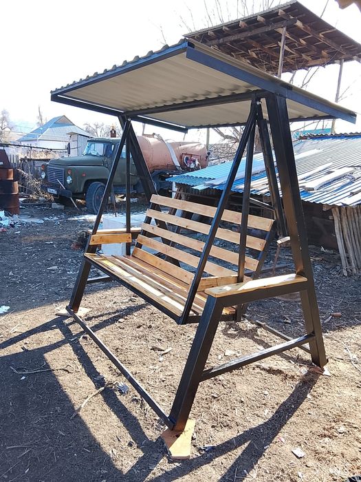 Сатылады Качеля шатырымен