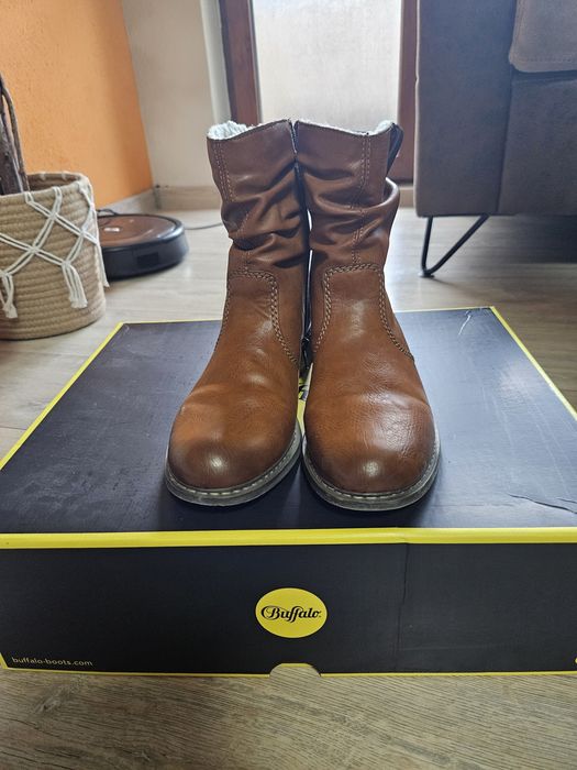 Дамски зимни боти