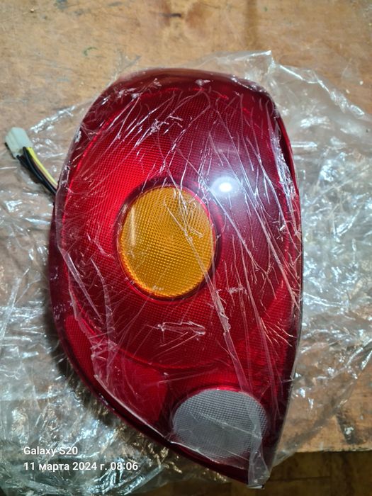 Продам левый  задний фонарь от Матиза