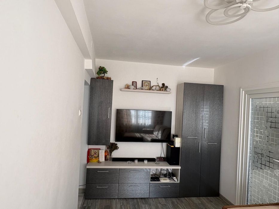 Vând apartament 2 camere