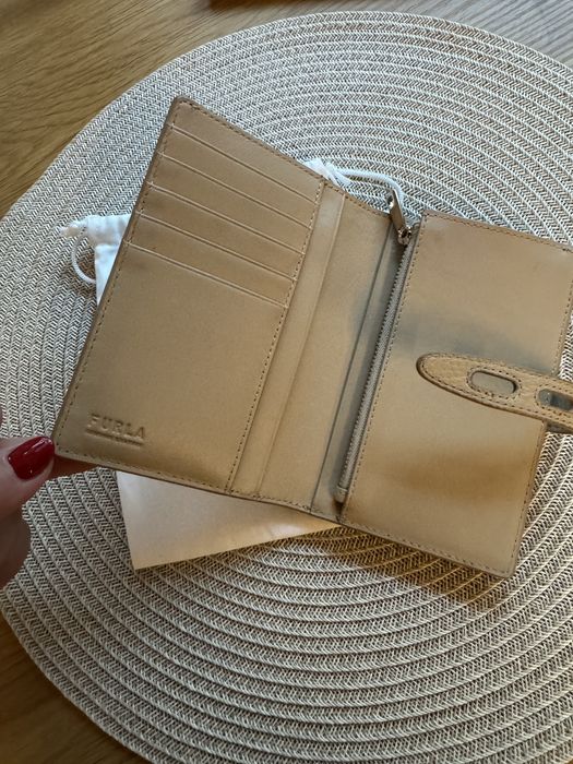 Дамски портфейл Furla