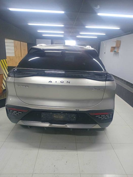 Электромобиль GAC AION LX