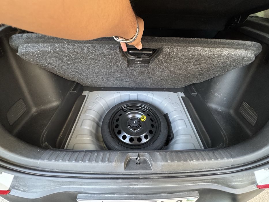Chevrolet Tracker 2 premier ( Xitoy ]