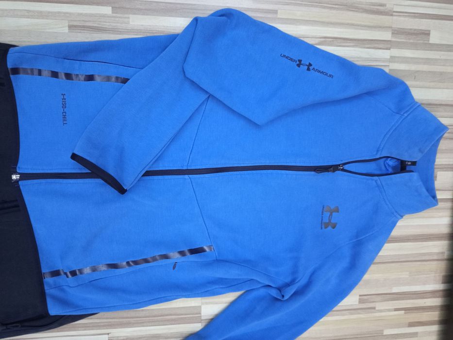 Комплект NIKE TECH,размер S,цена 50лв