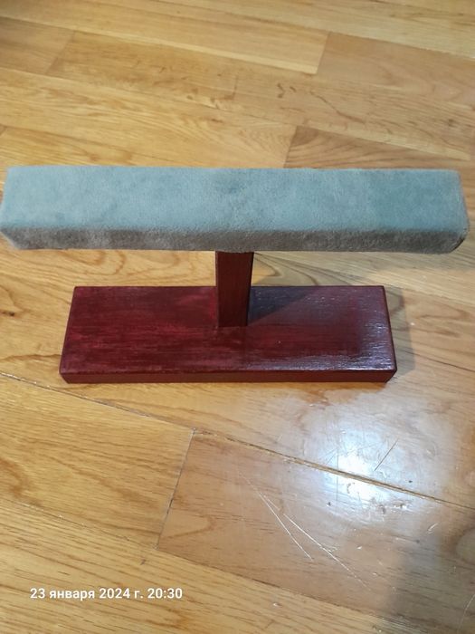 Подставка для часов Hand Made