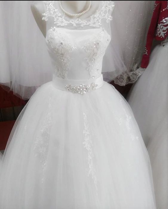 Продам свадебное платья 10.000тг