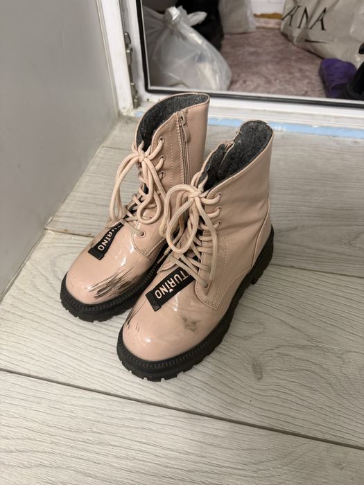 Продам весенние сапоги для девочки