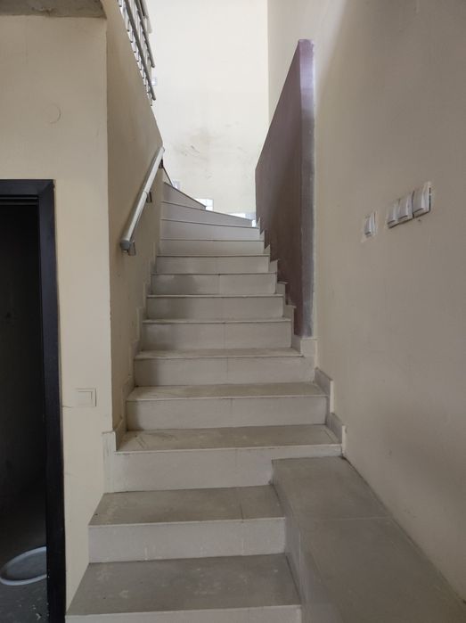 Дава се под наем Офис в Бургас, Възраждане - 192 кв.м за 105000 € - Снимка #5