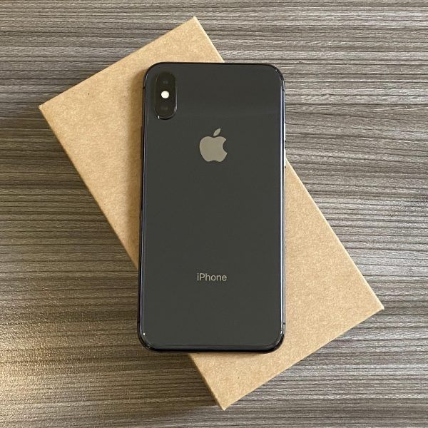 Iphone x ayfon x 64gb qora sotiladi tel ideal aybi yo face ishlidi