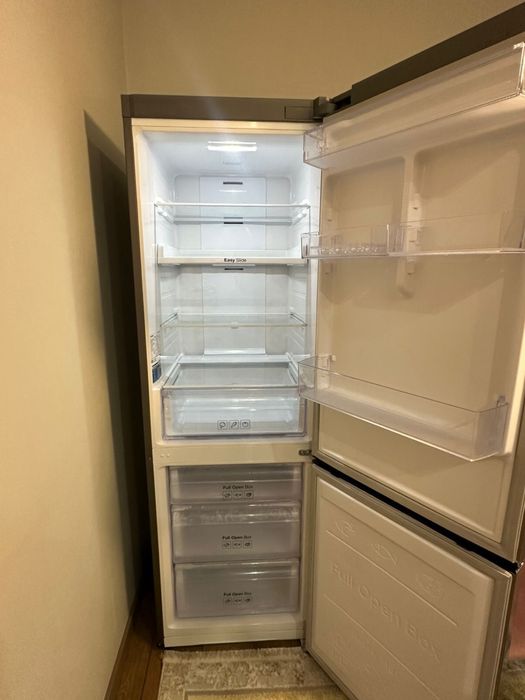 холодильник Samsung