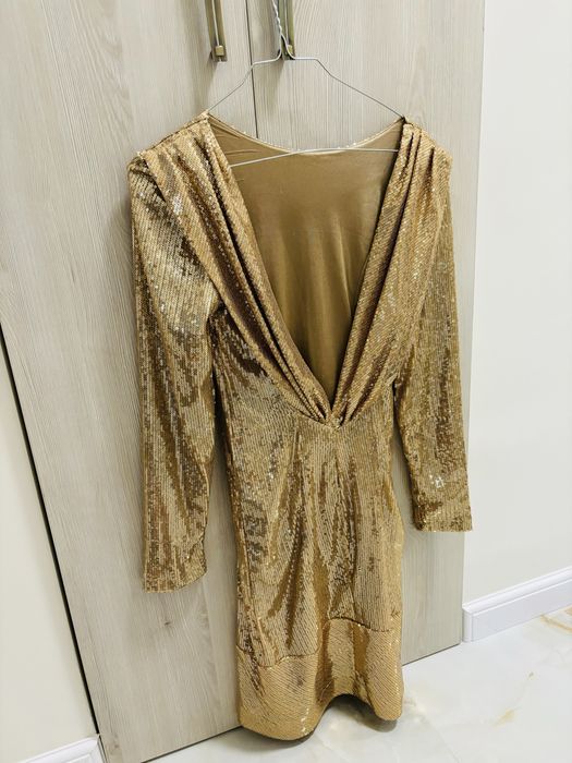 Rochie de ocazie cu paiete aurii