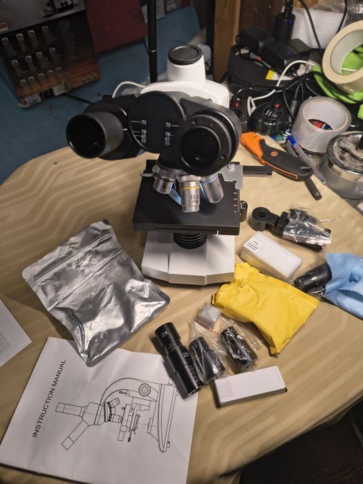 Тринокулярен оптичен микроскоп, професионален научен микроскоп с увели