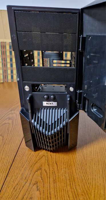 NZXT Lexa S carcasa