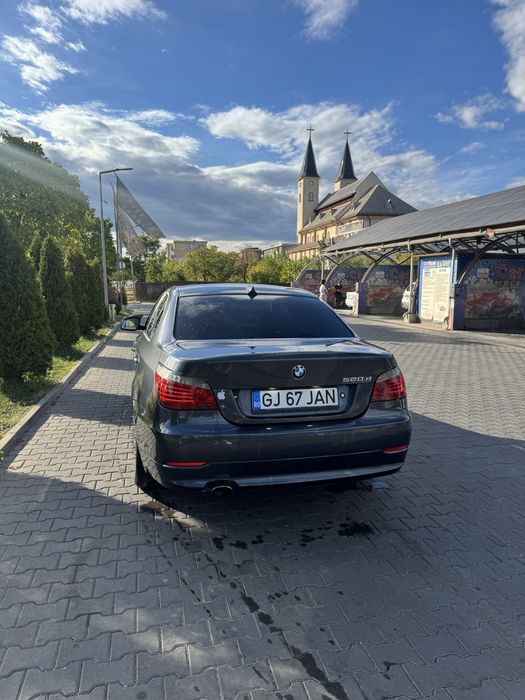 BMW Seria 5 2010 — imagine 3