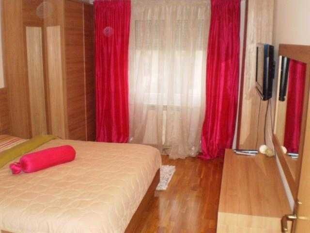 Тристаен имот в кв.Редута