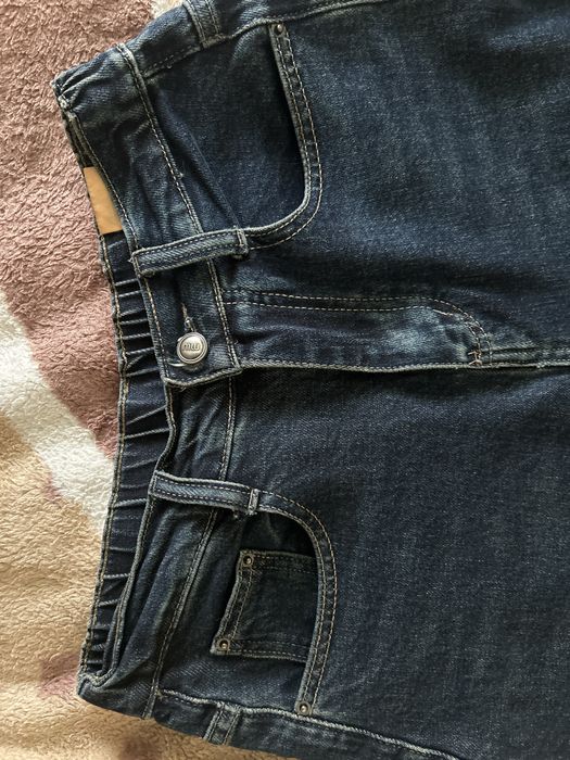 Продам джинсы на рост 149