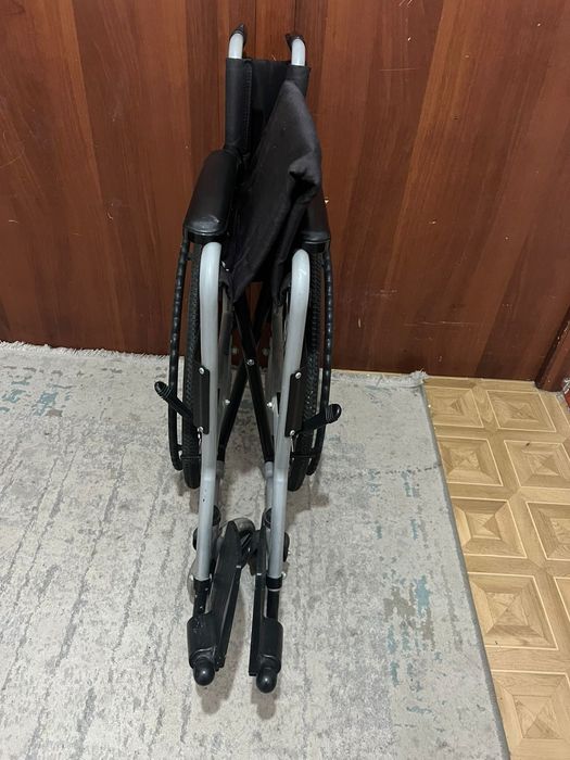Инвалидная коляска