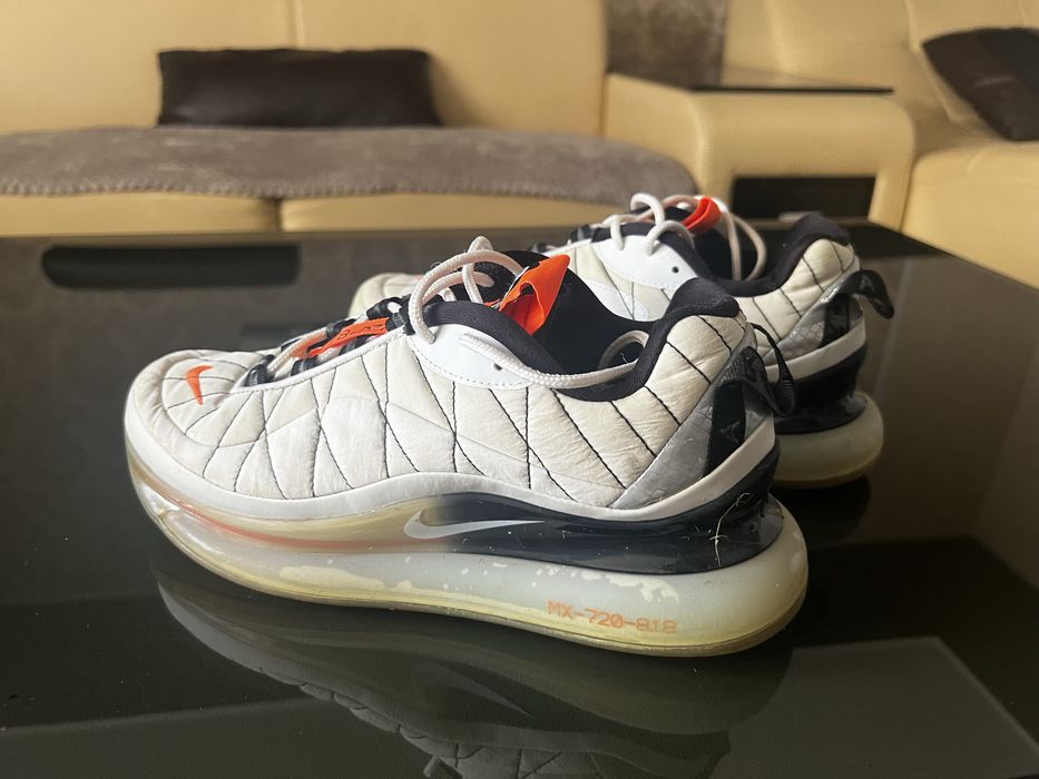 Nike Air Max 720-818