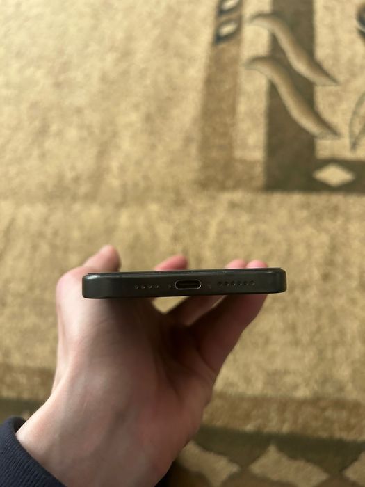 Продам Айфон 15 pro max 256gb