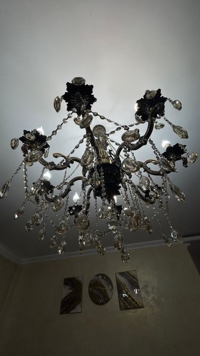 Продается люстры