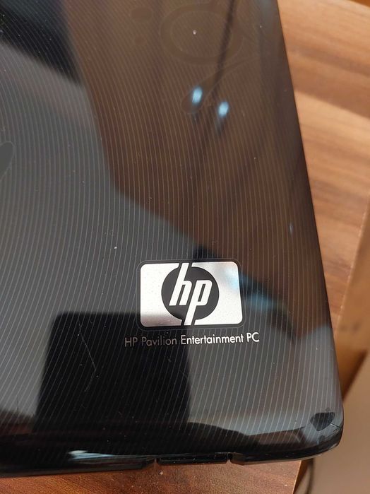 Продавам лаптоп HP Pavilion dv2700със зарядно