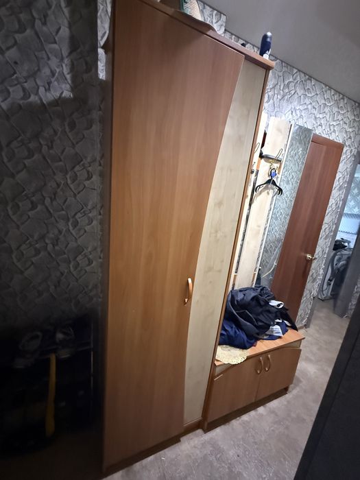 Продам прихожую!