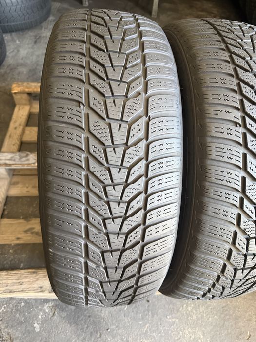 2 anvelope iarna 215/60/17 Hankook!