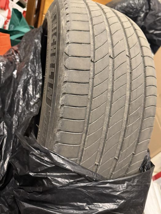 Michelin e Primacy 235 45 18