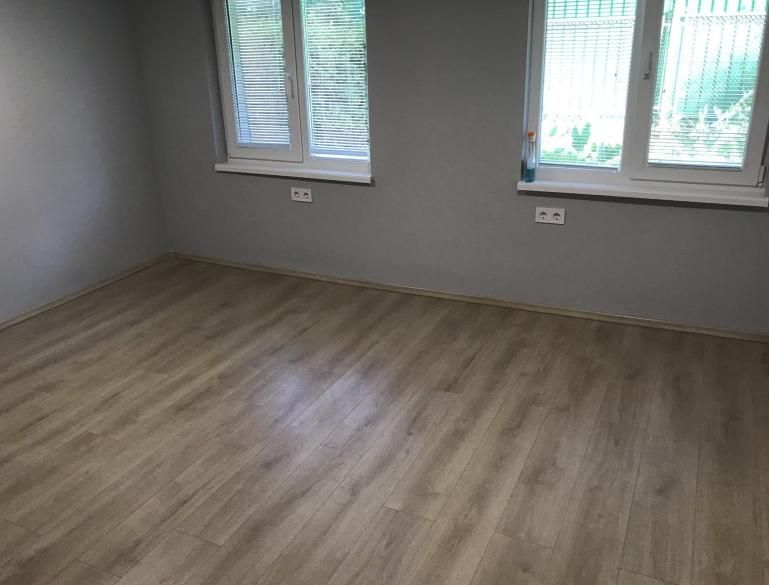 Дава се под наем Едностаен апартамент в Пловдив, Център - 30 кв.м за 300 € - Снимка #2