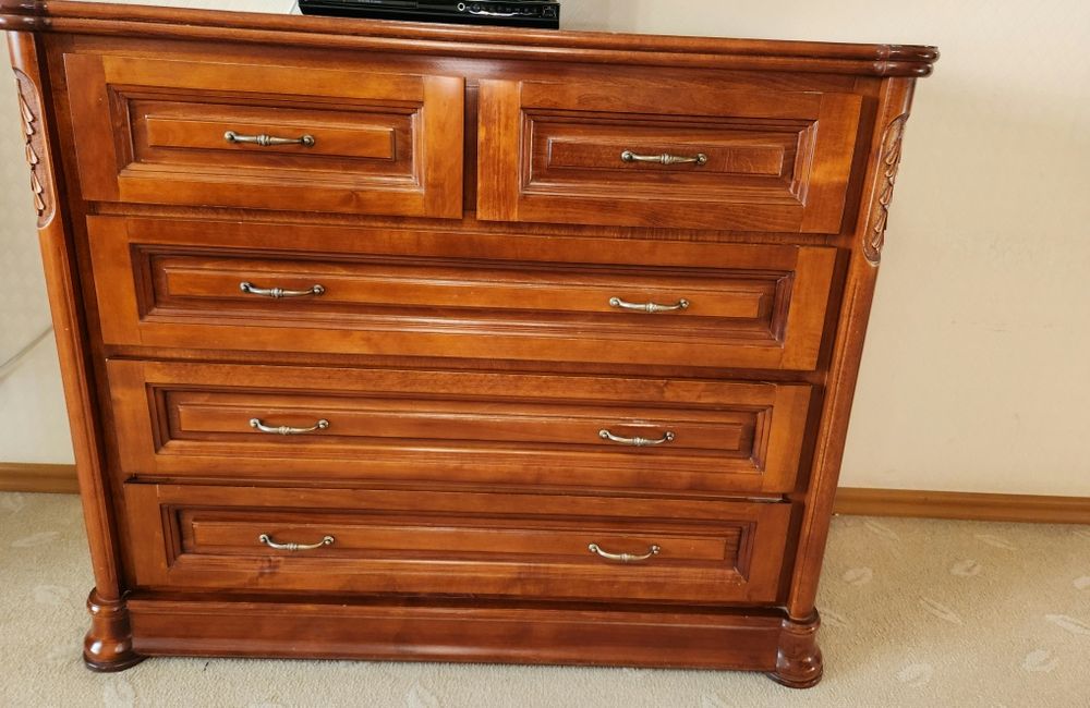 Продам спальний гарнитур