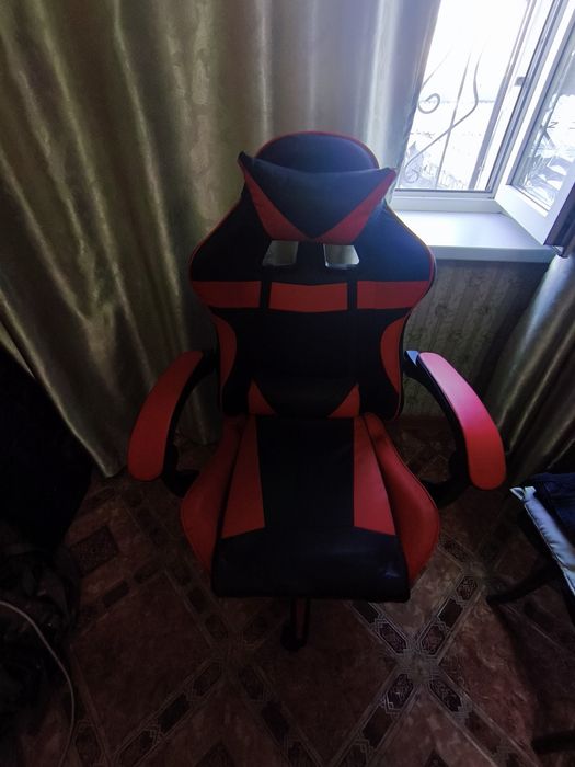 Продам игровое кресло