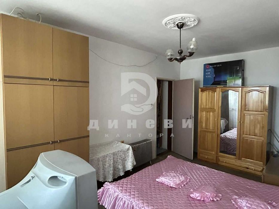 Двустаен апартамент плюс кухня в Опълченски