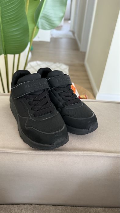 Skechers marimea 30,pret 89 lei