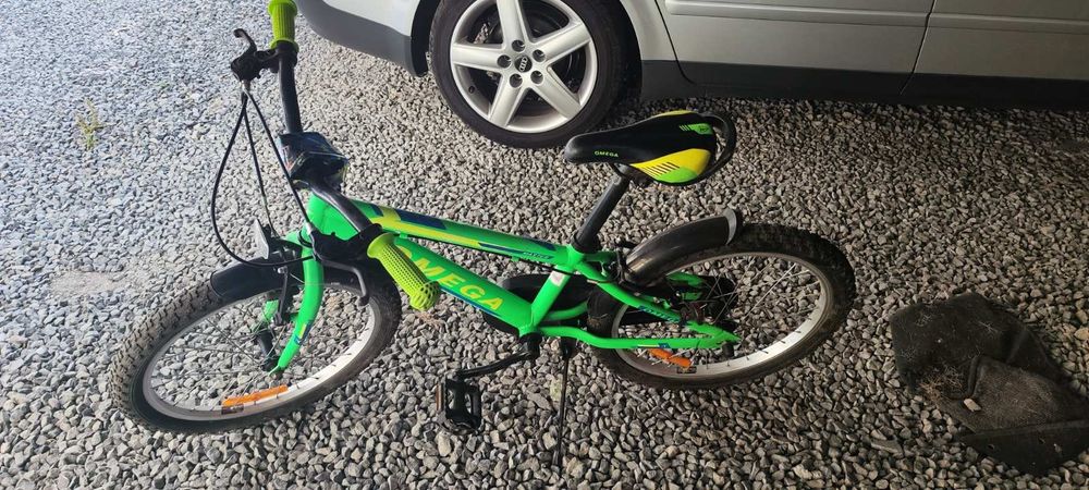 Детско колело 20 цола с подарък нови  каска, наколенки и подлакътници