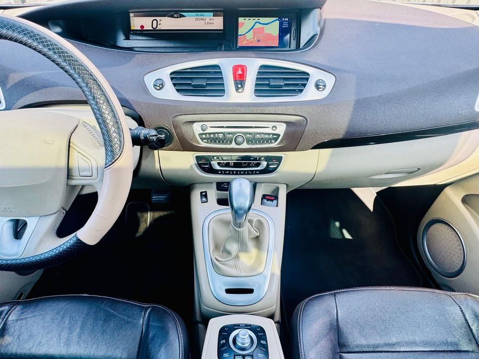 Renault Scenic 1,5 diesel 110ps an 2011  Automat .