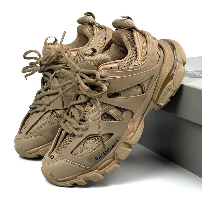 Balenciaga track 2 led