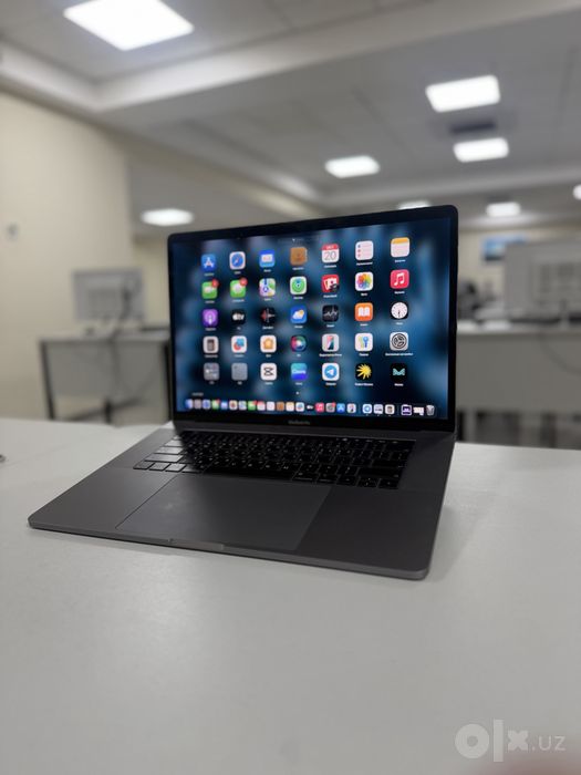 Macbook Pro 32/1TB Core - i9