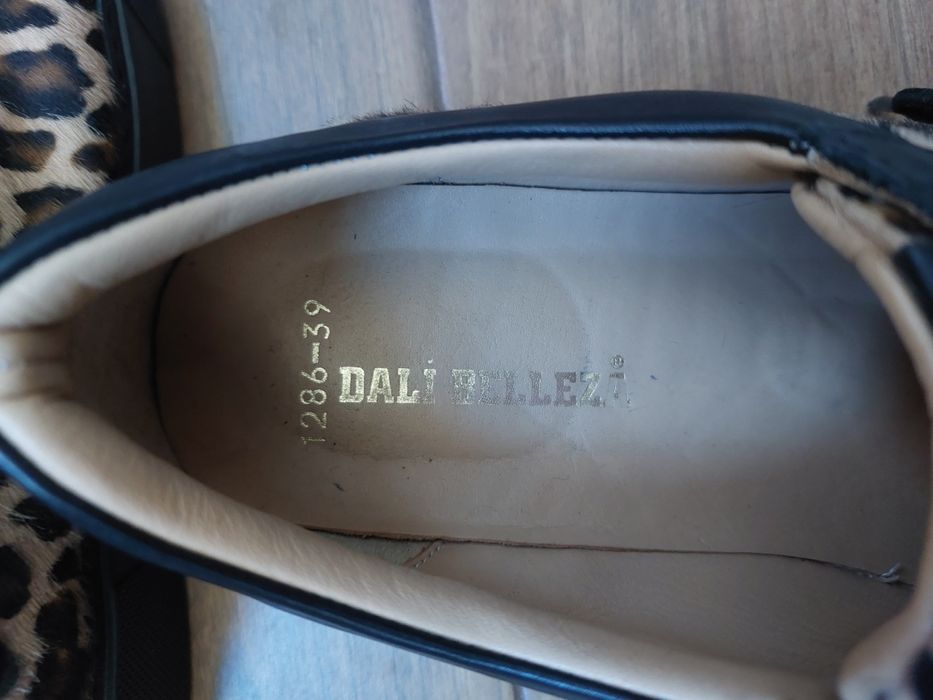 Обувки естествена кожа 39