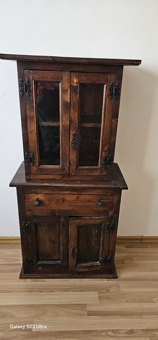 Vând  mobilier 150