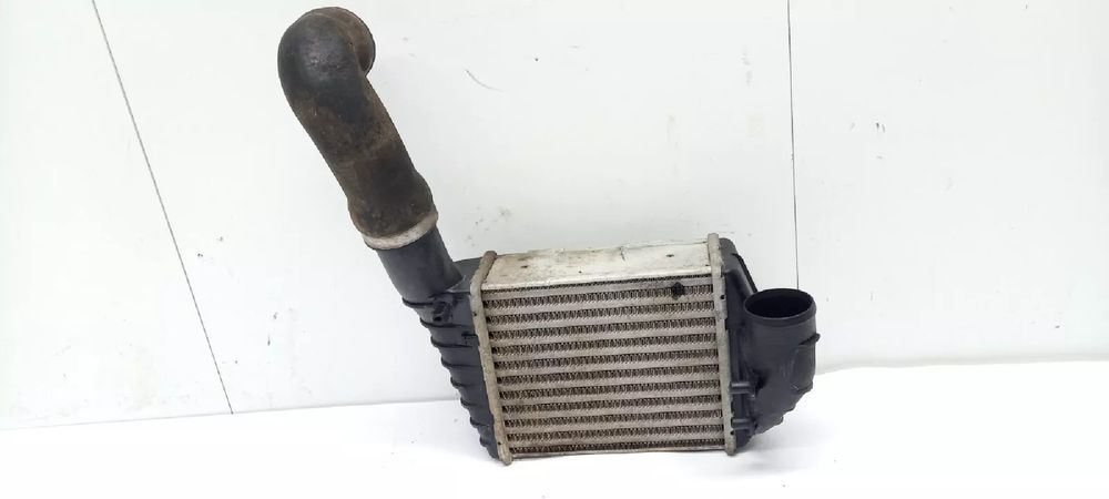Radiator intercooler Volkswagen Passat Variant 2005 AKN 059145806