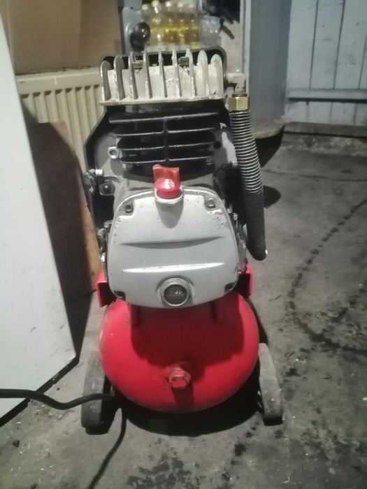 Компресор за въздух 25л