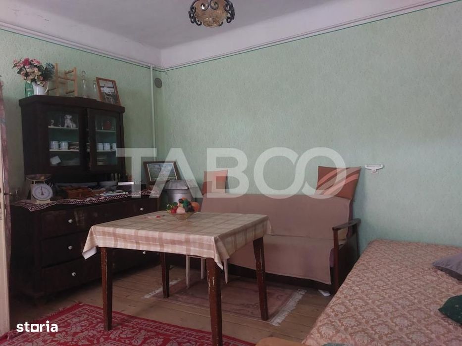 Casa si curte individuala 2 corpuri de casa separate 4 camere gradina
