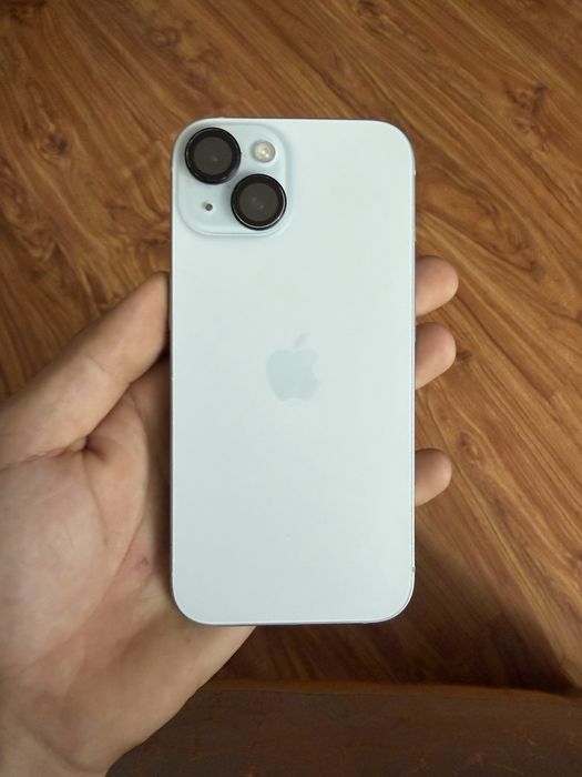 Vând Iphone 15 ( 77% sanatatea bateriei )