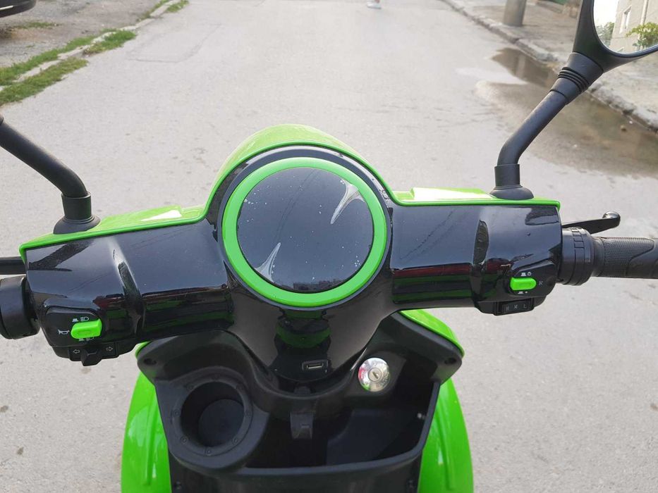 Електрическа четириколка B4 LED LUX