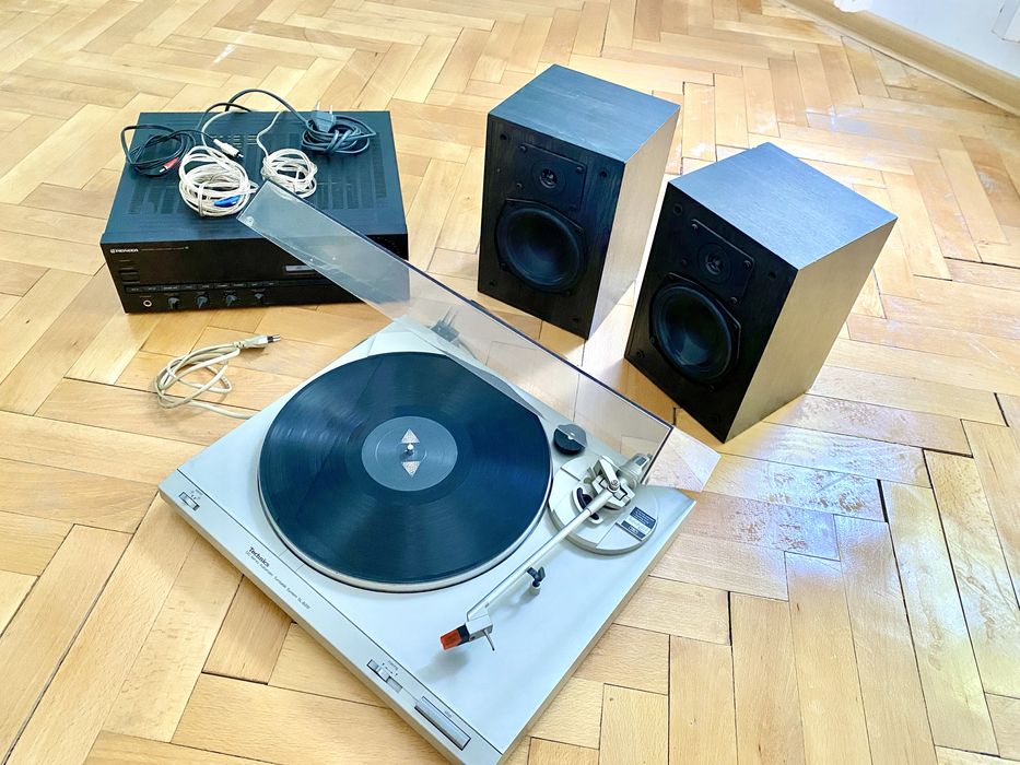 Комплект - грамофон Technics SL-b210, усилвател Pioneer A-X440, тонколони Gale MK2
