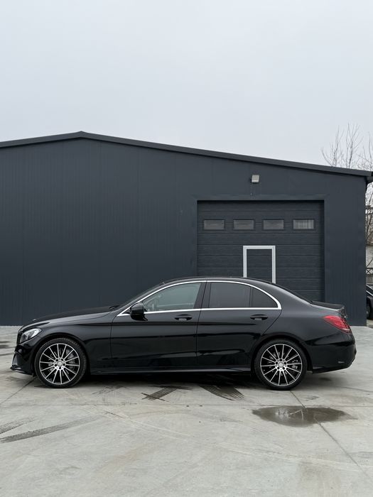 Mercedes Benz C250 2.0 Benzina (211 cp) 128.300KM