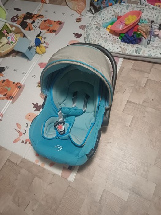 Детско столче за кола Moni