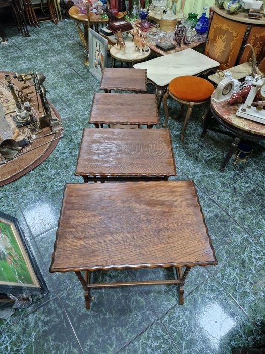 Прекрасен к-т антикварни маркови масички 4 броя