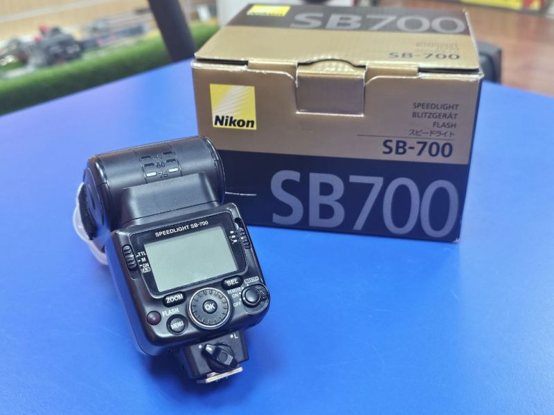Продам SB-700 вспышка для никон